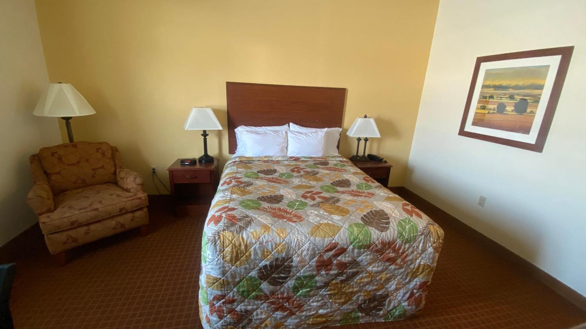 Park View Inn & Suites Hoisington Near Great Bend Dış mekan fotoğraf