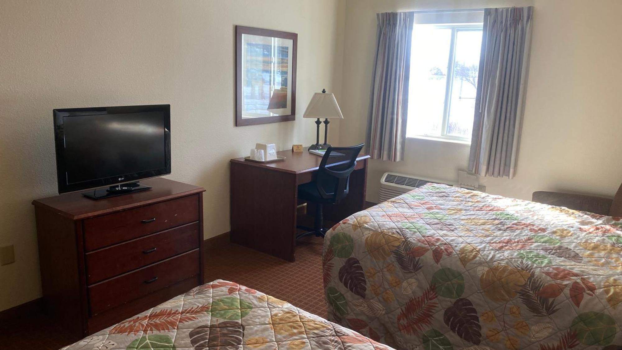 Park View Inn & Suites Hoisington Near Great Bend Dış mekan fotoğraf